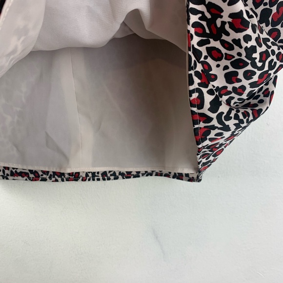 Tahari Red Black Leopard Print Satin Shell Tank Size S - Picture 7 of 8